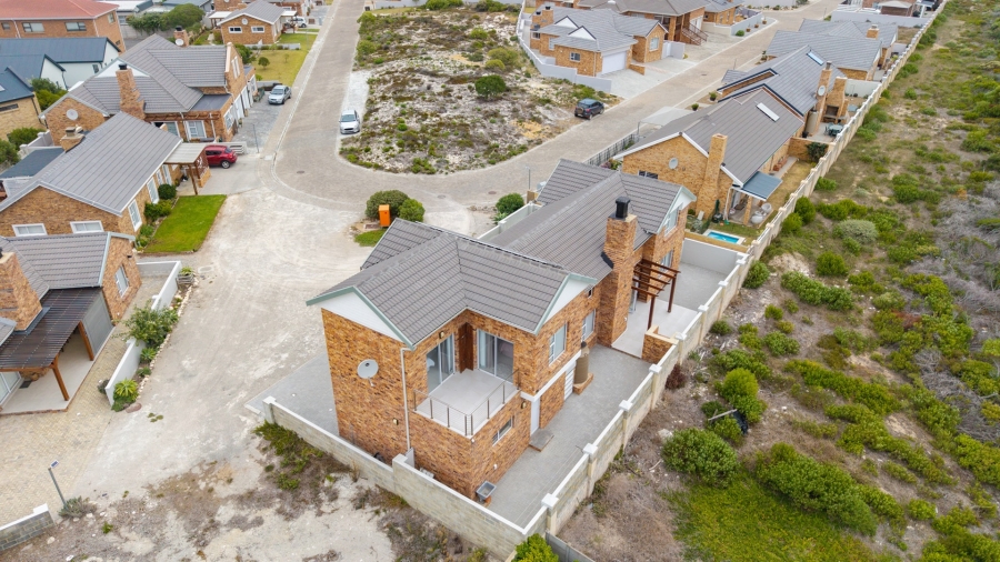 4 Bedroom Property for Sale in Oceanview Heights Western Cape